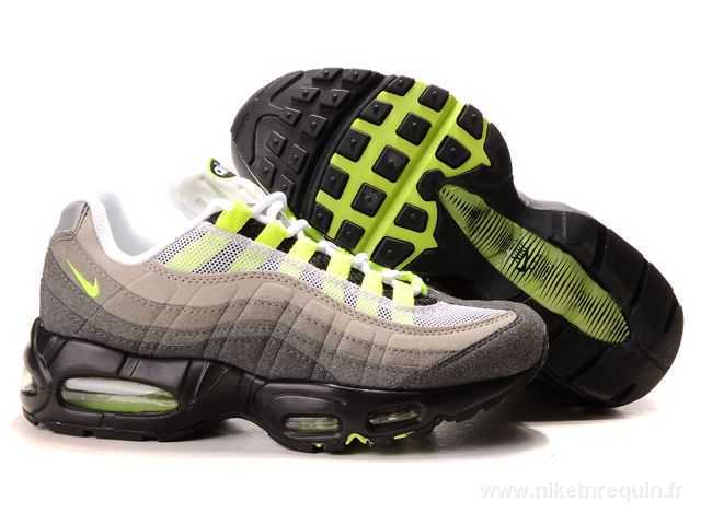 Nike chaussures gris et olive (1)